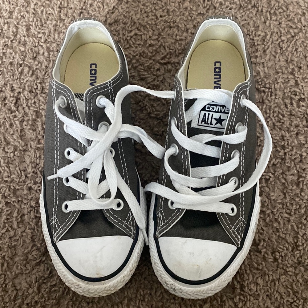 Kids grey converse